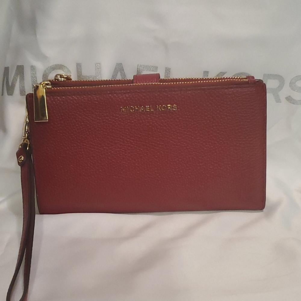 Michael Kors Double Zip Wallet